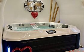 Ostuni Luxury Room